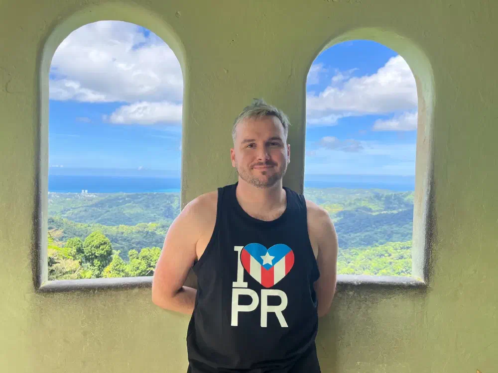 Arched vista point with panoramic view